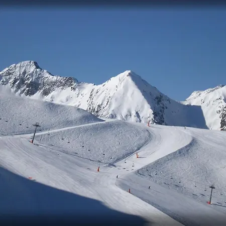 Chez Celine Sous La Neige - Vue Montagne & Ambiance アパート *